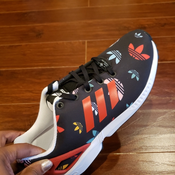 Adidas Womens Running Shoes Size 6.5Y/8W - Picture 6 of 16